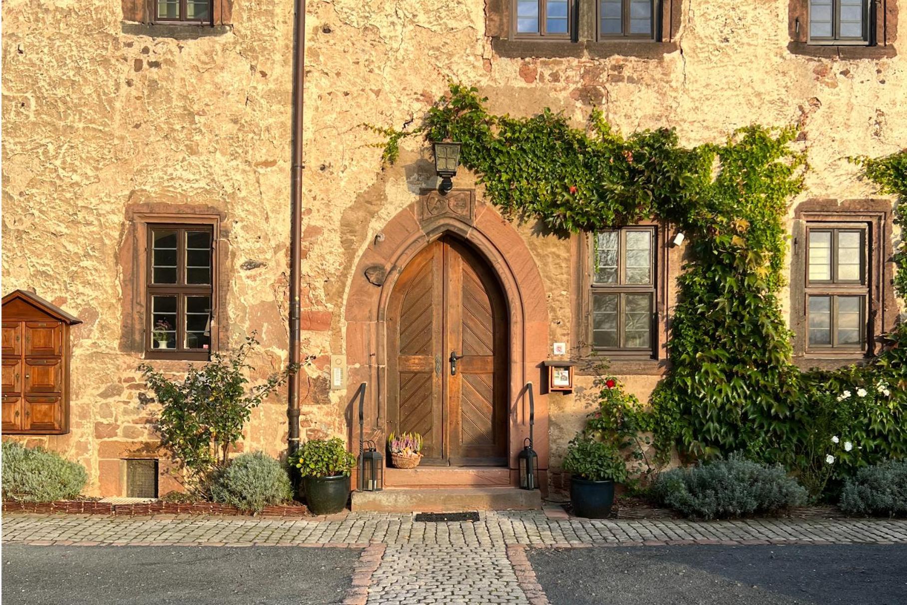 Graefin Amalia - Elegantes Apartment In Der Historischen Hinterburg In Schlitz, 2 Schlafzimmer, Mit Garten, Nahe Fulda Und Bad Hersfeld Экстерьер фото